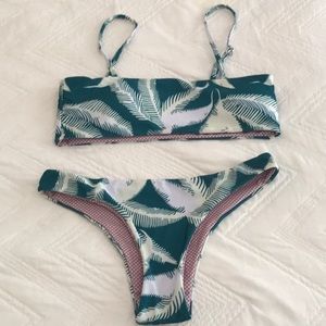 Detachable spaghetti strap top and high cut bikini